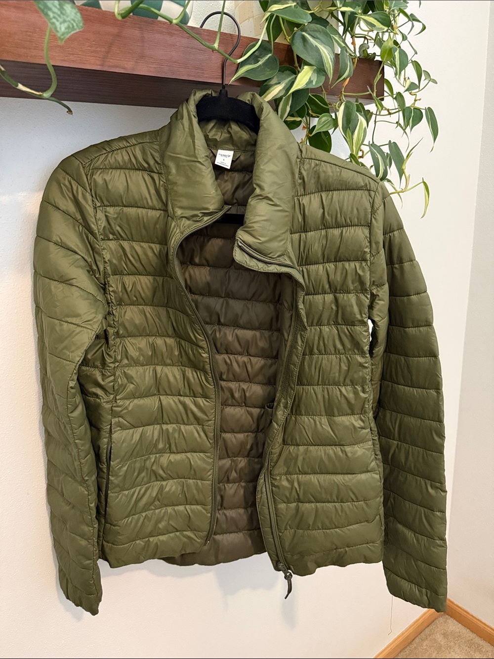 Old Navy Active Packable Puffer Jacket